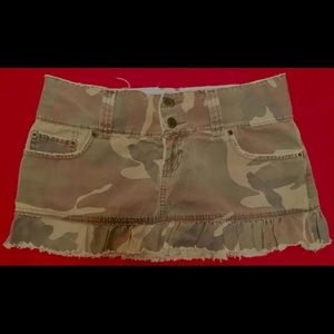 🖤Y2k Abercrombie & Fitch Camo Mini Skirt🖤